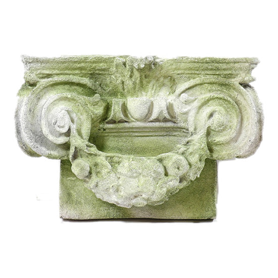 Capital Della Robbia